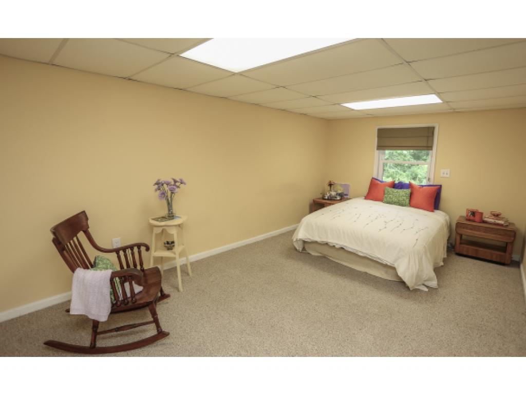 94 Beals Road Bedford, NH 03110 - Photo 26 of 36