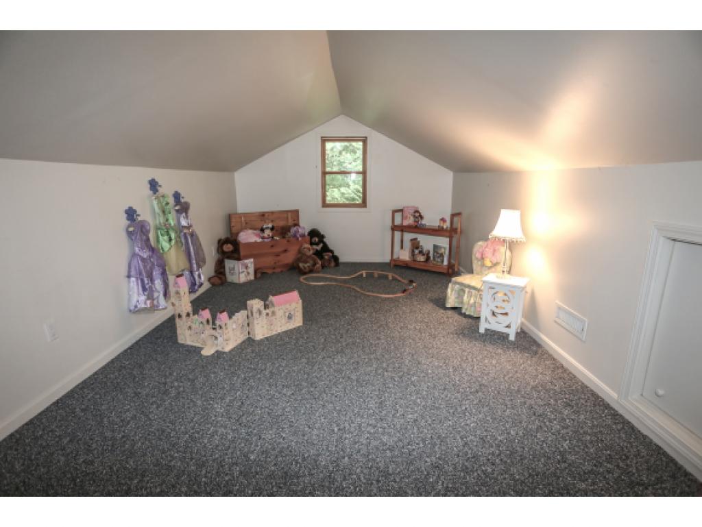 94 Beals Road Bedford, NH 03110 - Photo 28 of 36