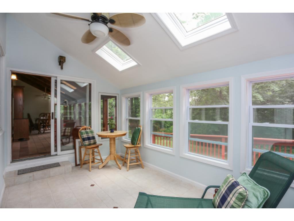 94 Beals Road Bedford, NH 03110 - Photo 5 of 36