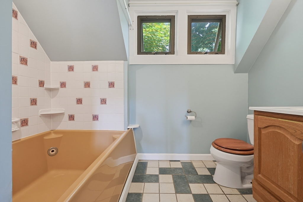 173 High Street Reading, MA 01867 - Photo 31 of 42