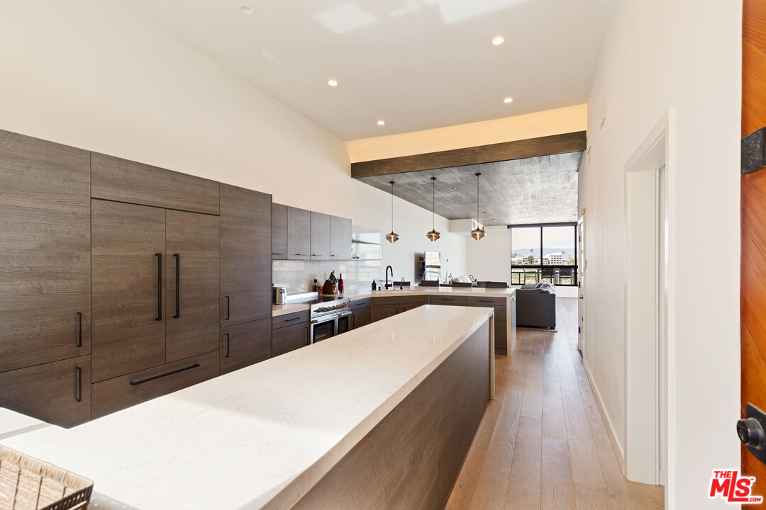 6209 Pacific Avenue, Unit 201 Playa del Rey, CA 90293 - Photo 6 of 48