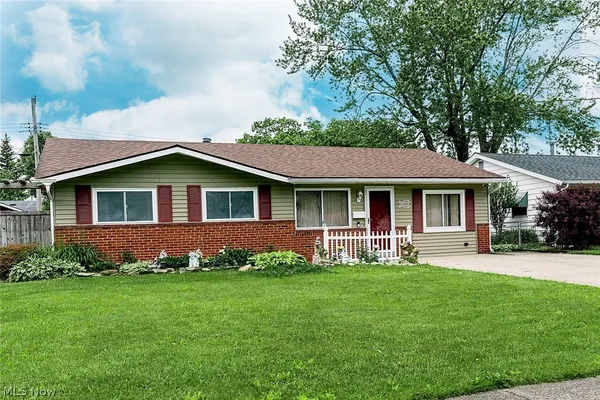 $154,900 | 4624 Meadow Lane, South Lorain, OH 44055
