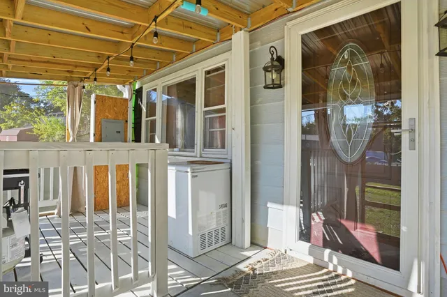 a view of a entryway of the house