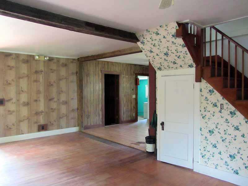 70 Snowball Hill Road New Harbor, ME 04554 - Photo 15 of 20 Living Room.