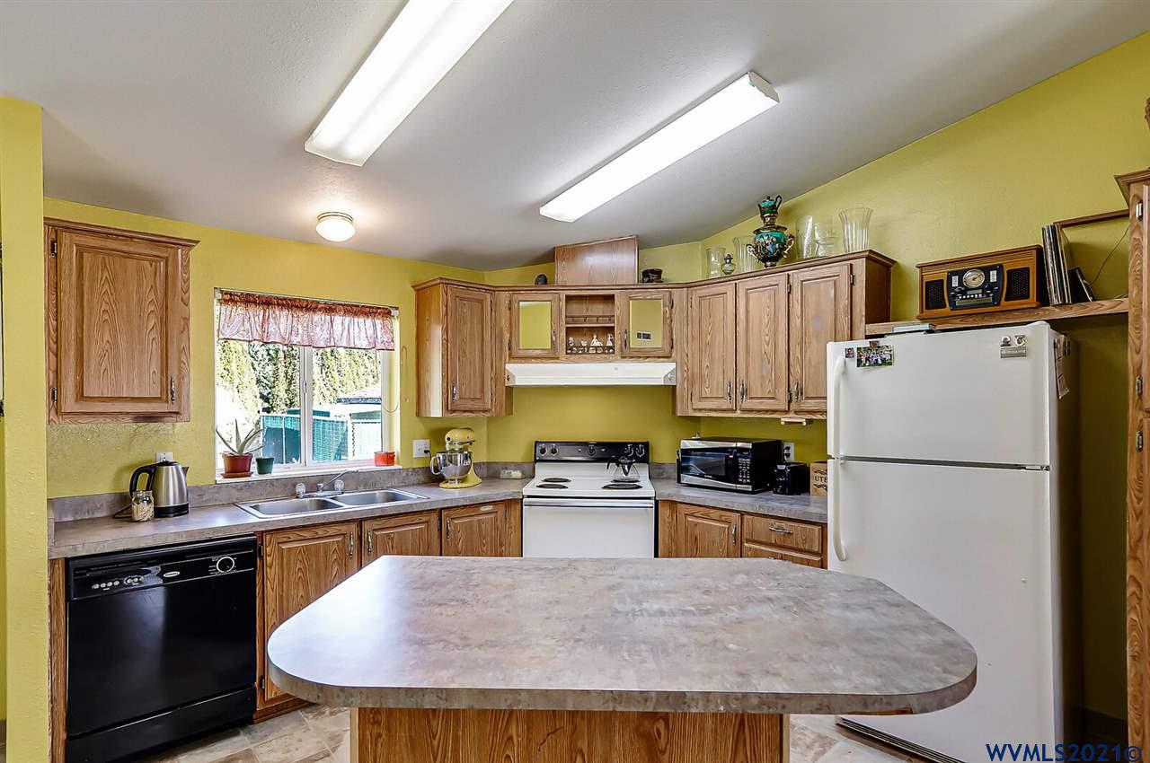 1960 Southeast Godsey Road Dallas, OR 97338 - Photo 13 of 29 Gallery Image 13