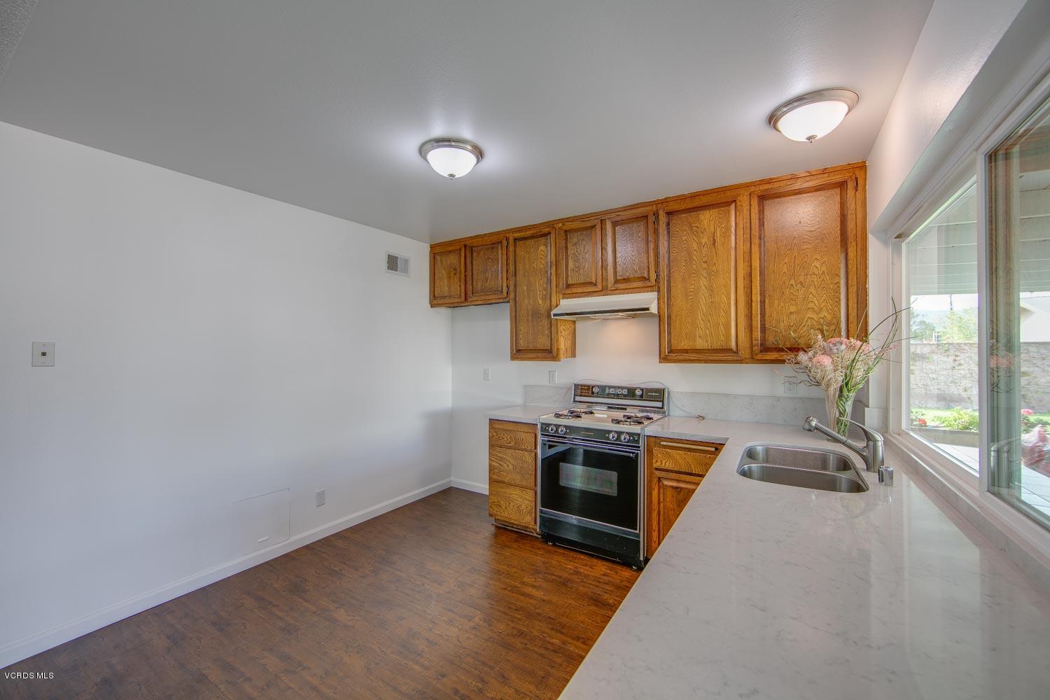 3326 Elmore Street Simi Valley, CA 93063 - Photo 9 of 31 3326Elmore-9