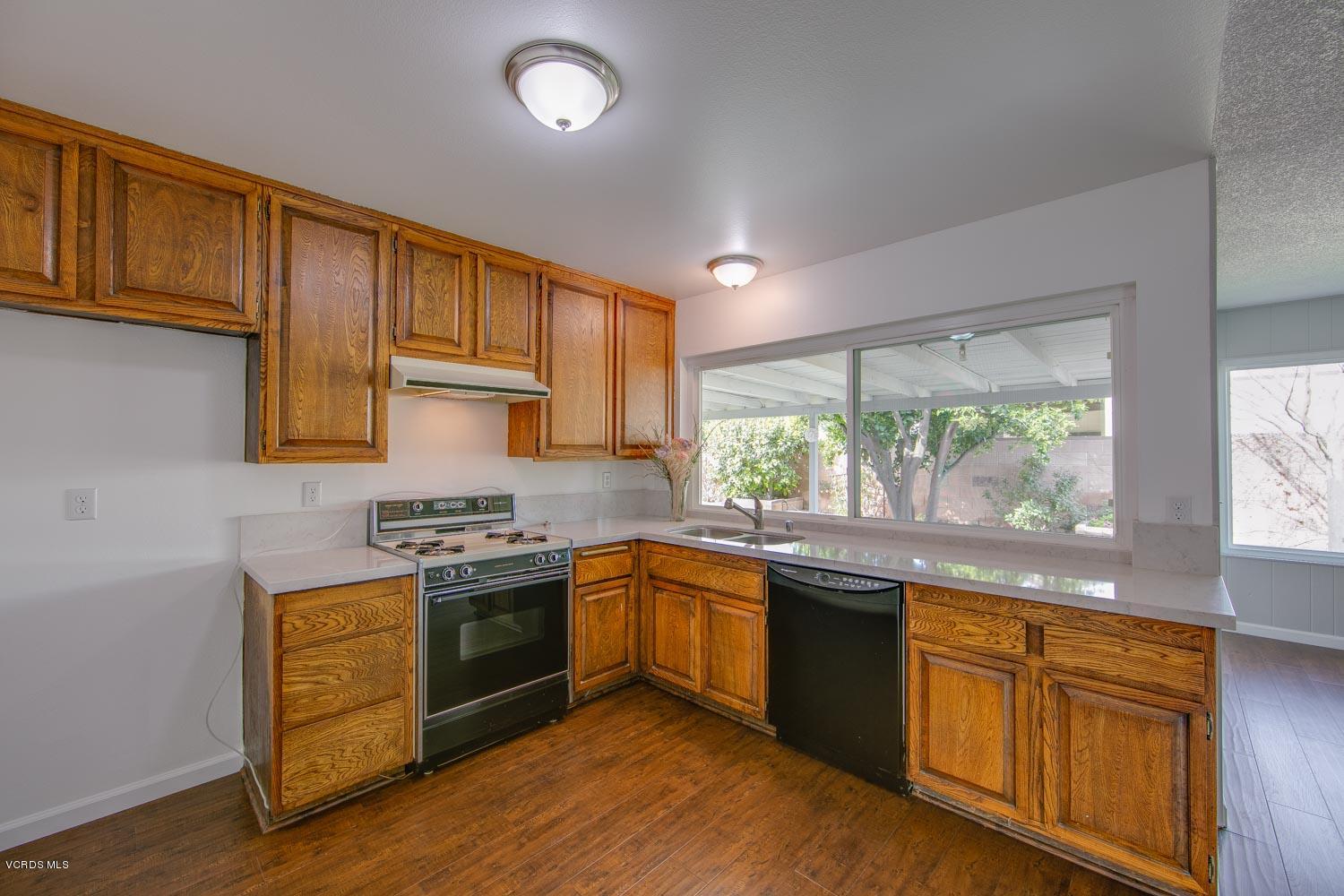 3326 Elmore Street Simi Valley, CA 93063 - Photo 10 of 31 3326Elmore-10