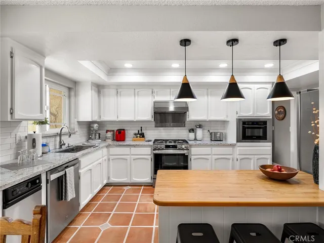 $565,000 | 3996 Yucca Terrace Drive, Phelan, CA 92371