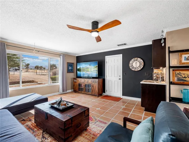 $565,000 | 3996 Yucca Terrace Drive, Phelan, CA 92371