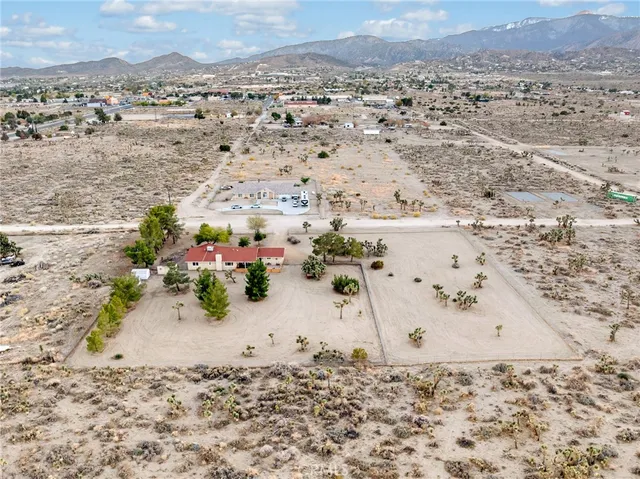 $565,000 | 3996 Yucca Terrace Drive, Phelan, CA 92371