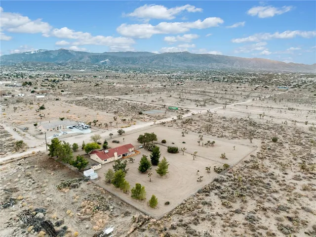 $565,000 | 3996 Yucca Terrace Drive, Phelan, CA 92371