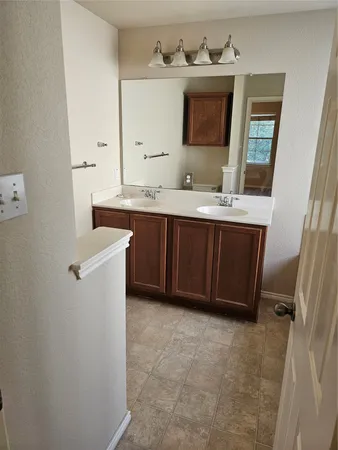 $2,150 | 10506 Wylie Drive, Unit 276, Austin, TX 78748