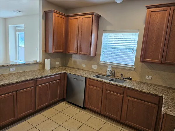 $2,150 | 10506 Wylie Drive, Unit 276, Austin, TX 78748