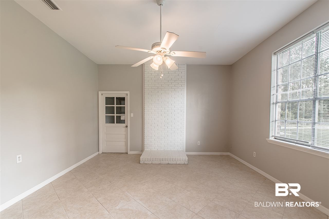 34140 Spring Run Road Stapleton, AL 36578 - Photo 8 of 36 Living Room