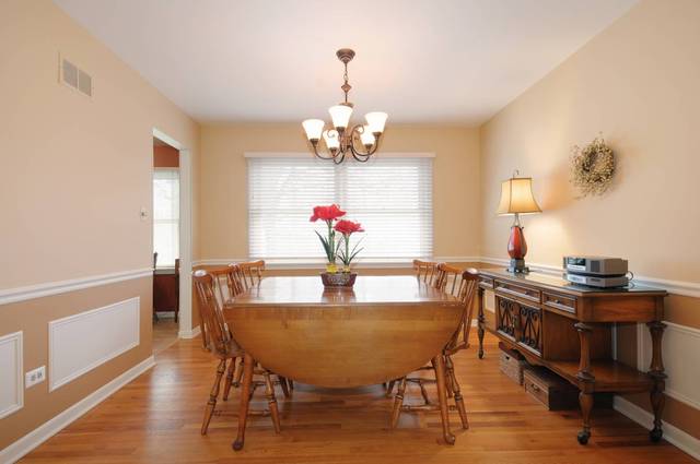 2831 Willow Road Homewood, IL 60430 - Photo 3 of 10