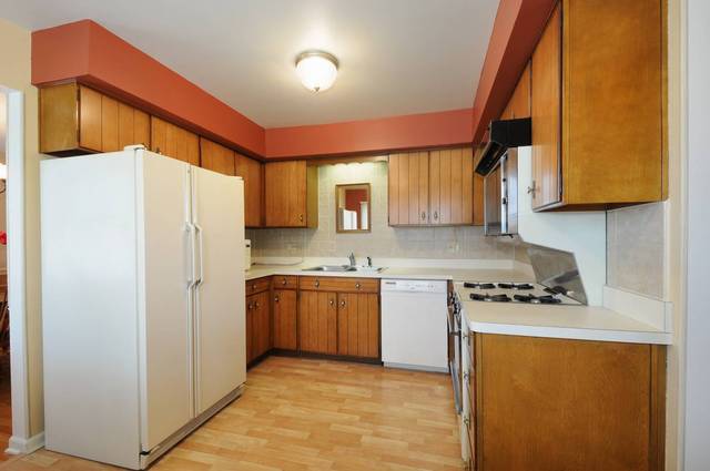2831 Willow Road Homewood, IL 60430 - Photo 4 of 10