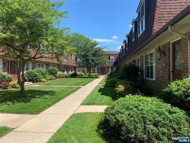 $1,850 | 225 Sutton Place, Norwood, NJ 07648