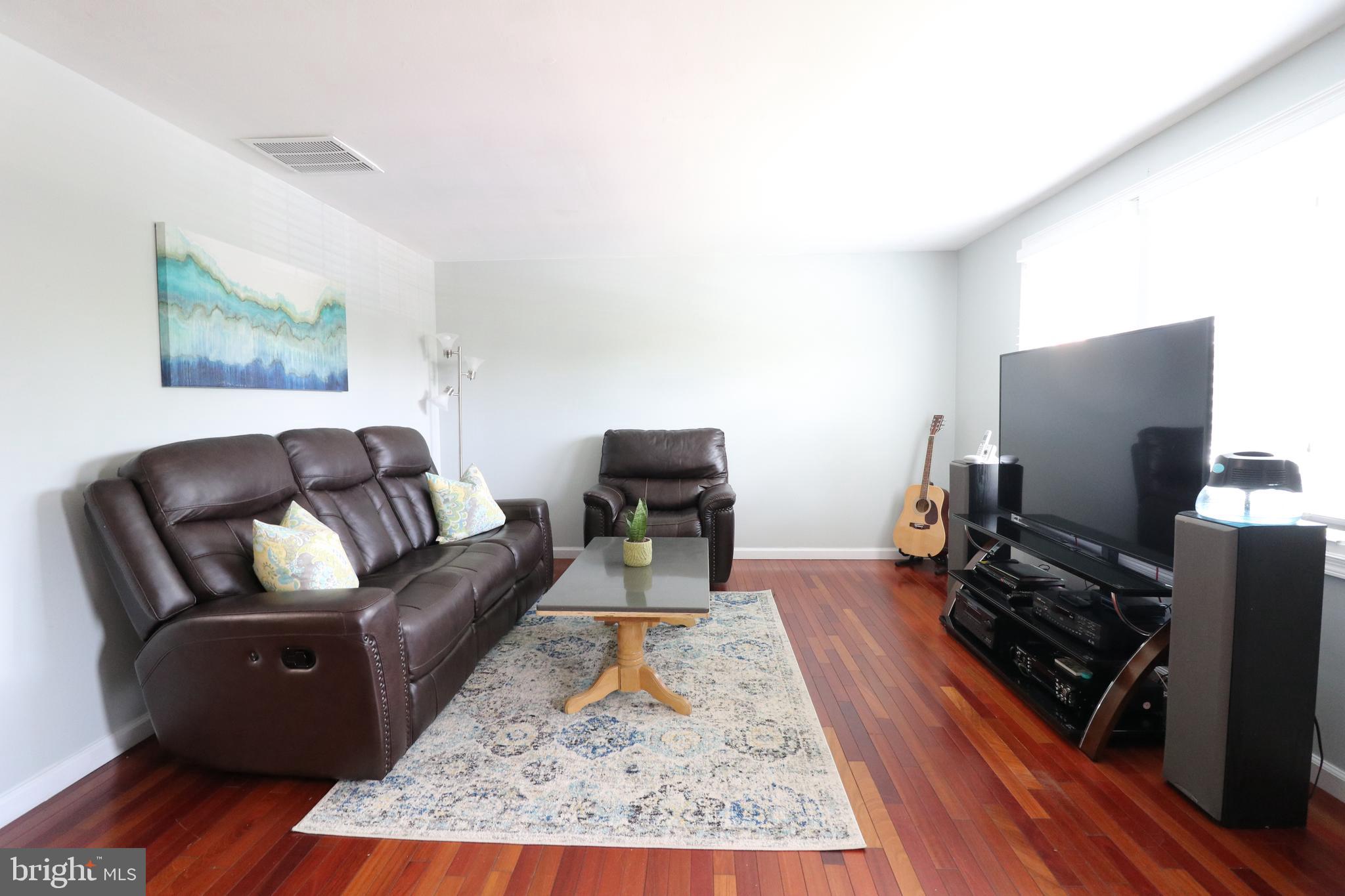 1707 Springhouse Court Frederick, MD 21702 - Photo 4 of 29 Living room is spacious
