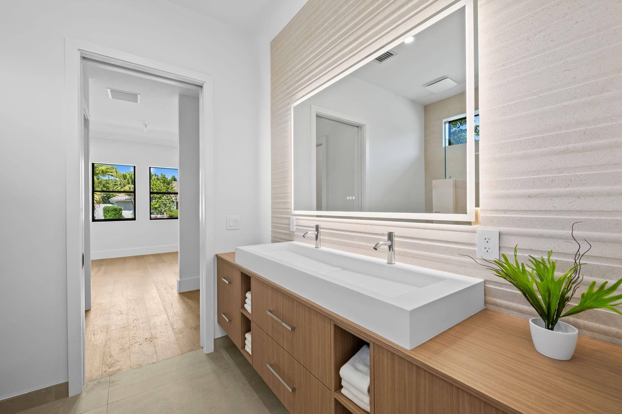 4516 Northeast 22nd Road Fort Lauderdale, FL 33308 - Photo 18 of 29 Photo 18