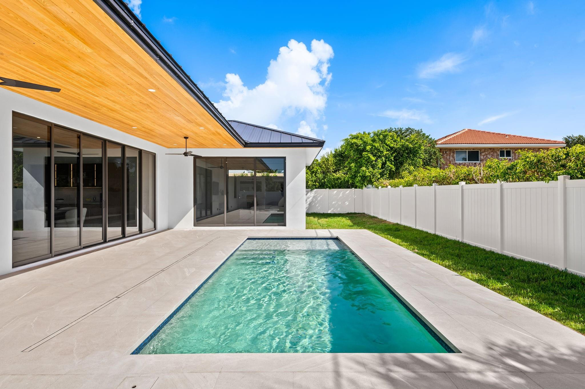 4516 Northeast 22nd Road Fort Lauderdale, FL 33308 - Photo 22 of 29 Photo 22