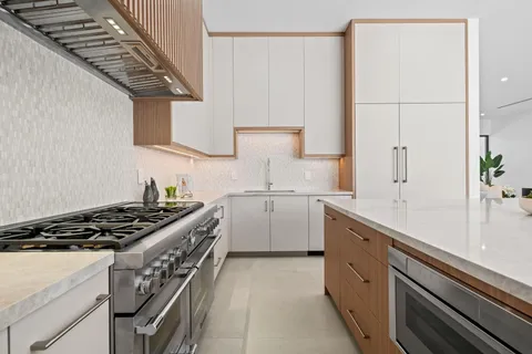 $3,000,000 | 4516 Northeast 22nd Road, Fort Lauderdale, FL 33308