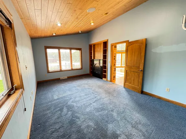 $450,000 | 3610 Highway 47, Rhinelander, WI 54501