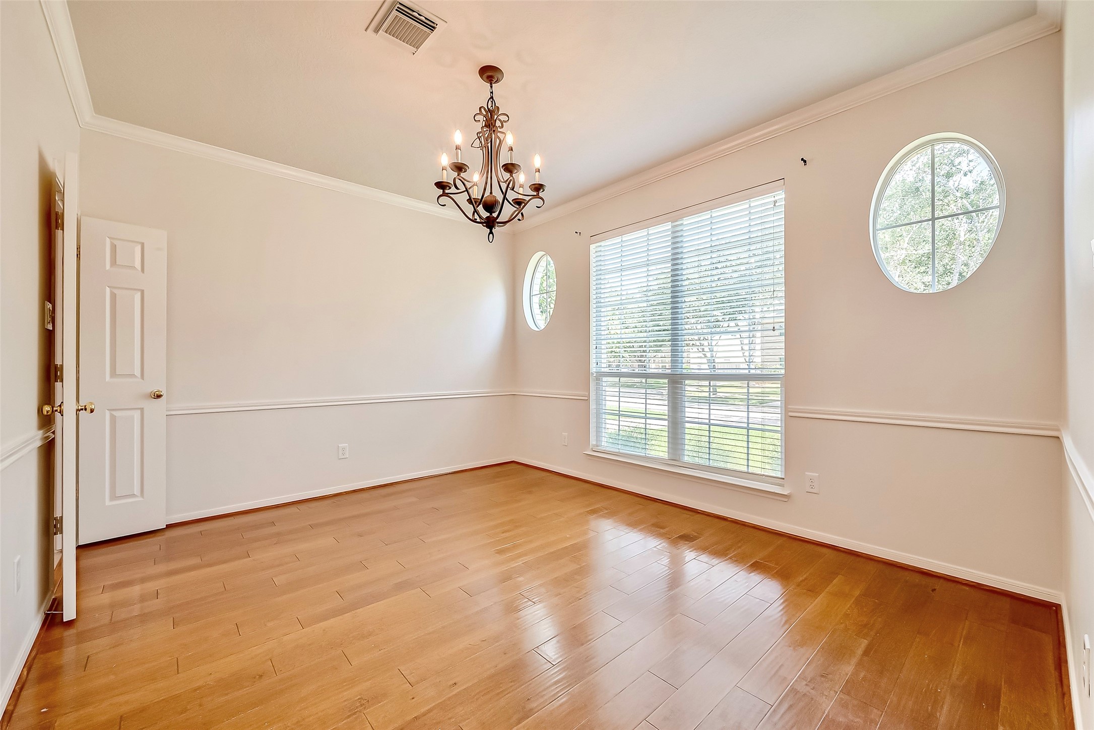 5506 Flower Grove Court Rosharon, TX 77583 - Photo 6 of 30 Formal Dining Room