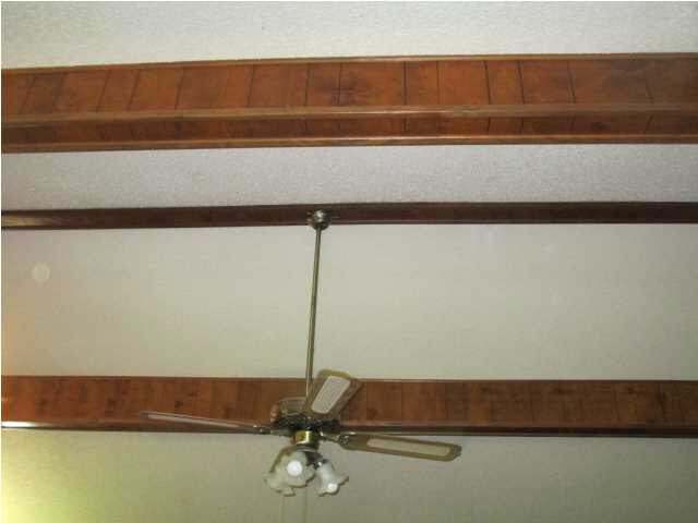 1179 West Parks Road Raymond, MS 39154 - Photo 15 of 30 Great Room vaulted ceiling with beams