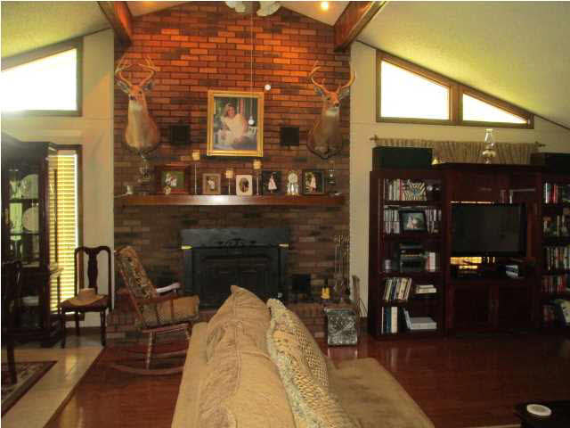 1179 West Parks Road Raymond, MS 39154 - Photo 6 of 30 great room from hall way