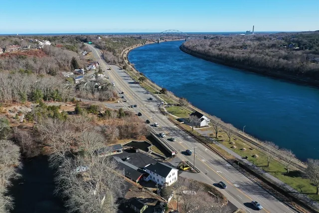 $2,100 | 825 Scenic Highway, Unit 4, Bourne, MA 02532