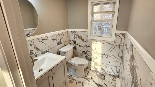 $2,100 | 825 Scenic Highway, Unit 4, Bourne, MA 02532