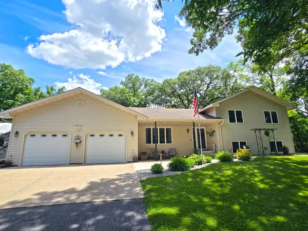 $424,900 | 30099 Conita Circle, Paynesville, MN 56362