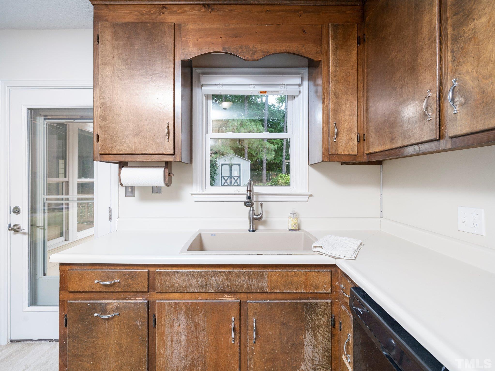 1413 Ashburton Road Raleigh, NC 27606 - Photo 6 of 27
