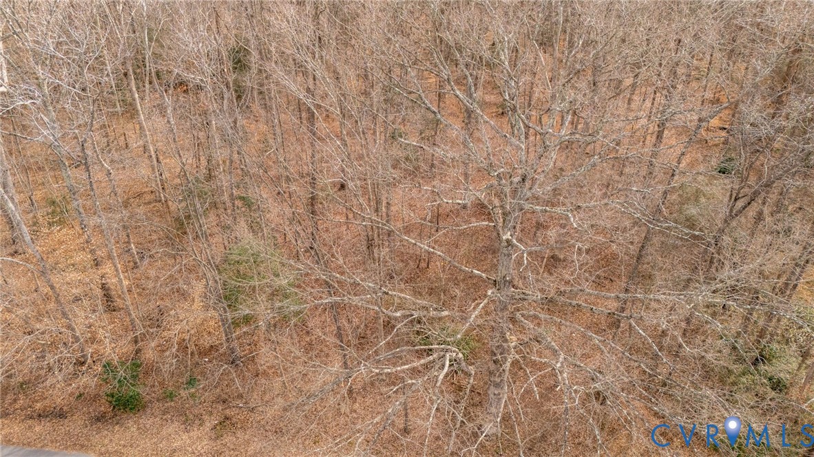 730 East Foxhill Road Richmond, VA 23223 - Photo 7 of 11 a close up of a white marble wall