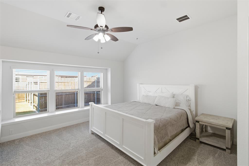 4602 Massey Meadows Way Midlothian, TX 76065 - Photo 14 of 35