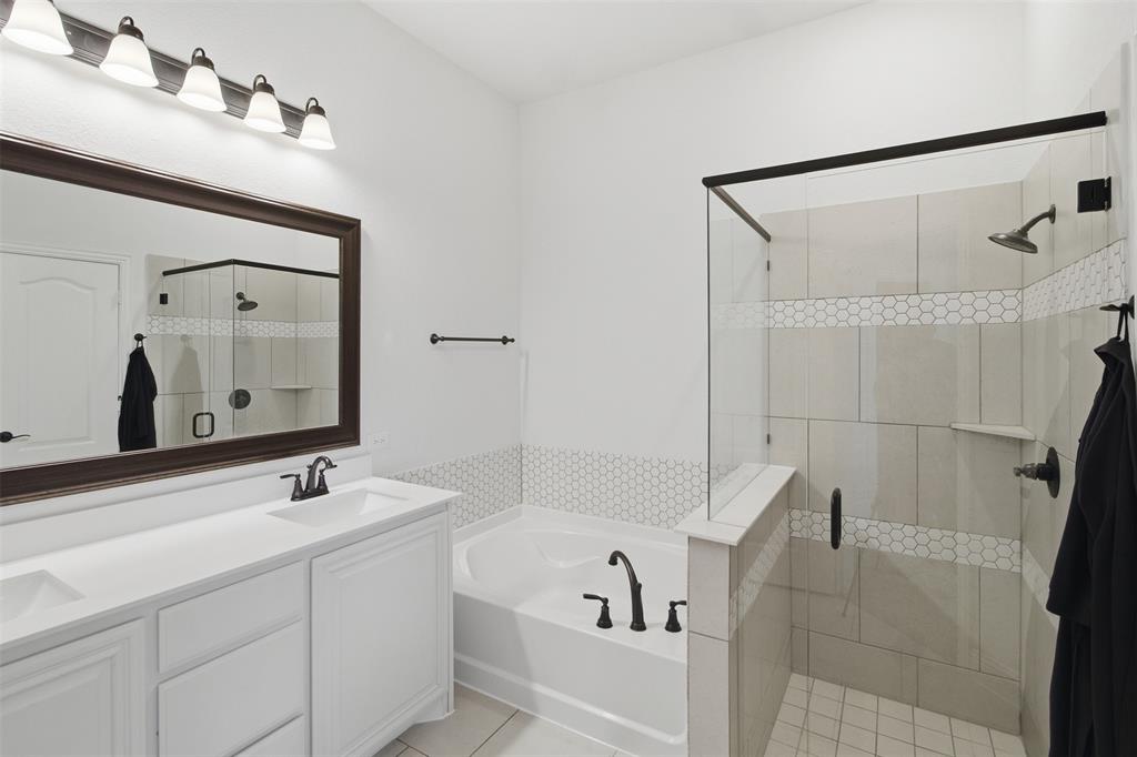 4602 Massey Meadows Way Midlothian, TX 76065 - Photo 17 of 35