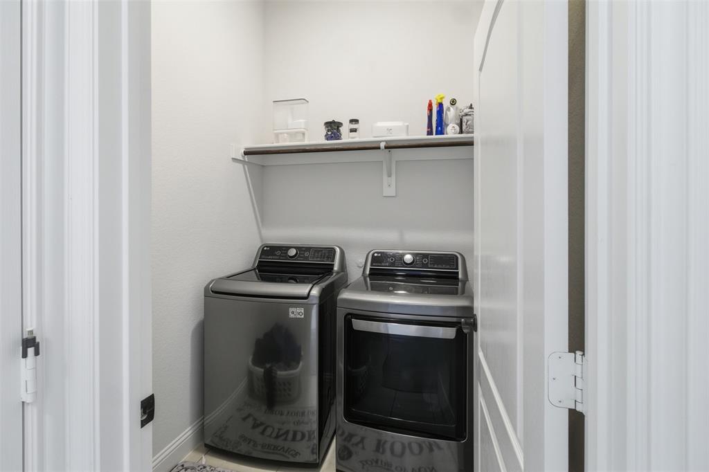 4602 Massey Meadows Way Midlothian, TX 76065 - Photo 23 of 35