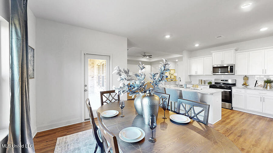 112 Horseshoe Boulevard Clinton, MS 39056 - Photo 10 of 29 Horseshoe-Bend-Model-Home-12082024_22535