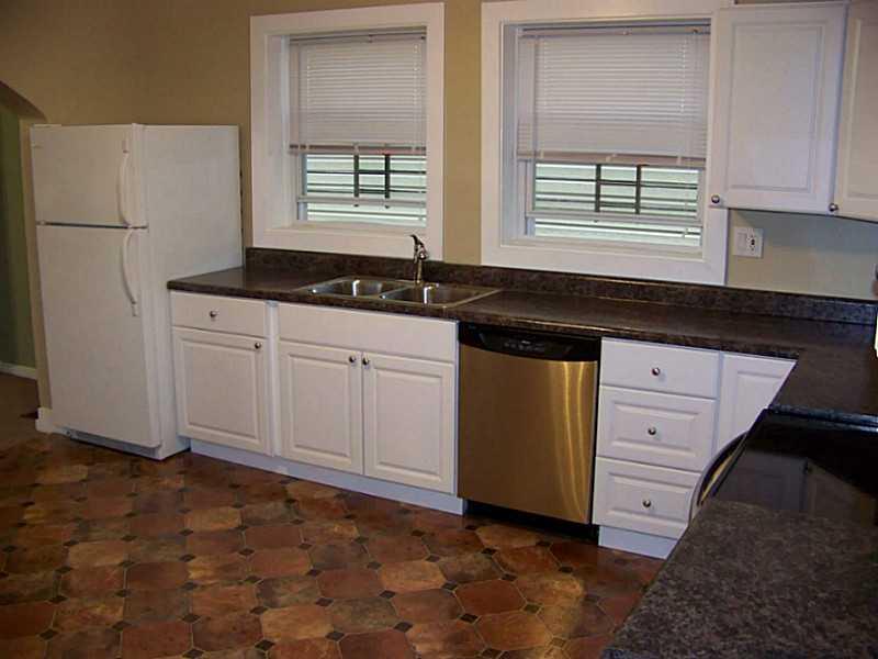237 Dunseith Street Pittsburgh, PA 15213 - Photo 10 of 15 Gallery Image 10