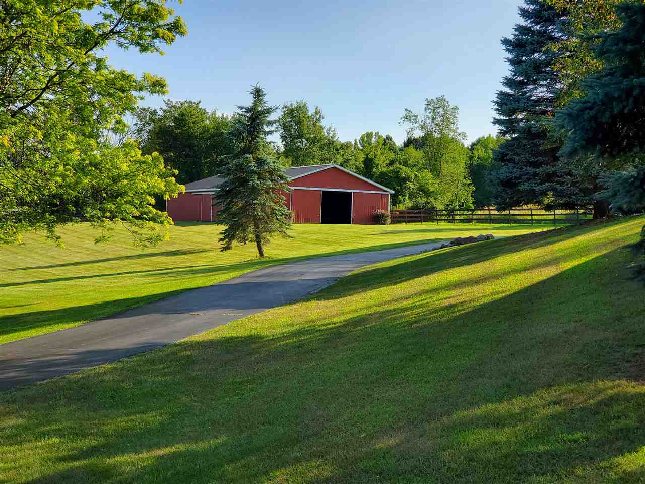 4703 Lake George Road Oxford, MI 48370 - Photo 69 of 72 31389748-68.JPG