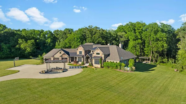 $4,999,900 | 54420 County Road 33, Middlebury, IN 46540