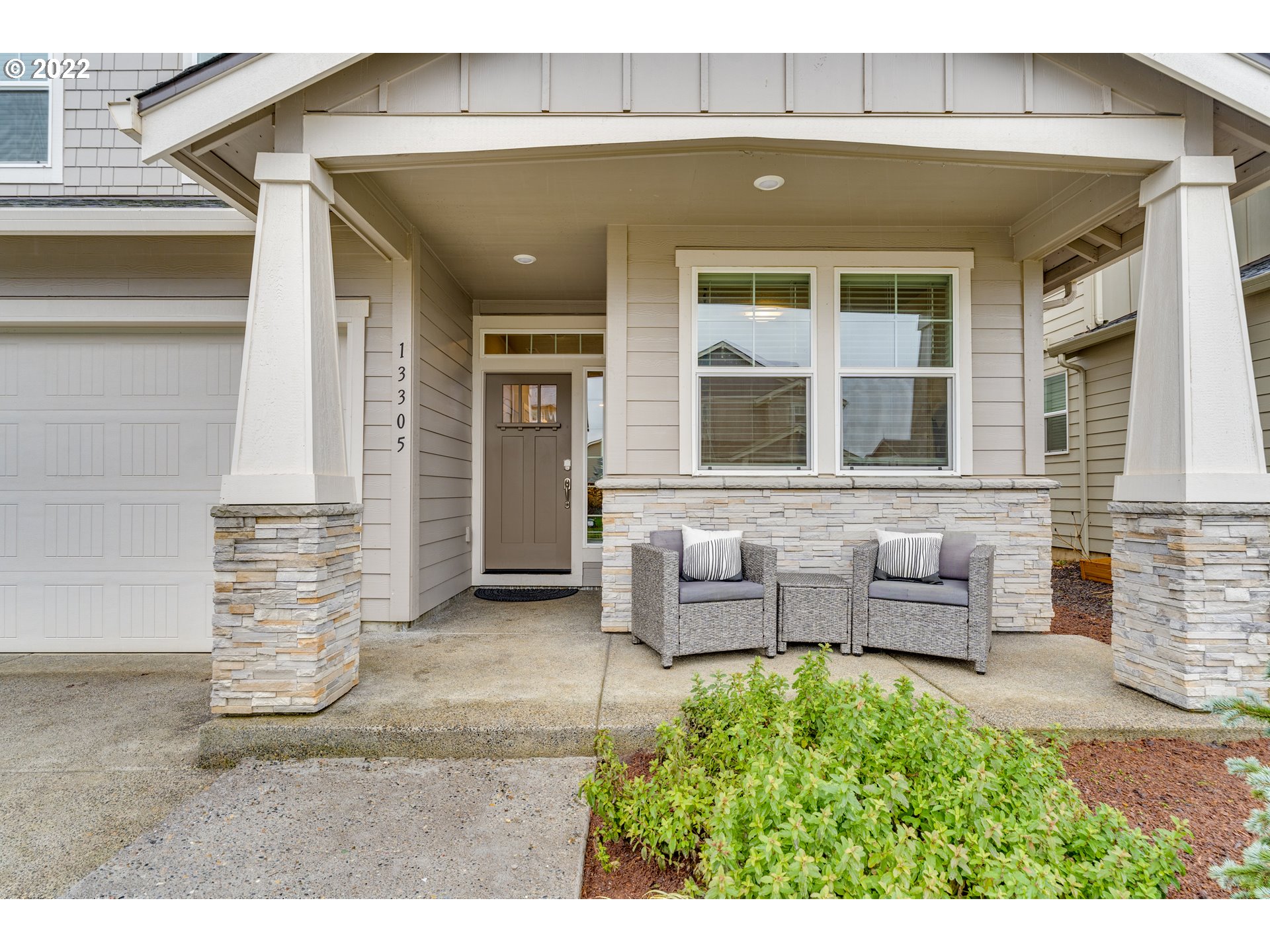 13305 Northeast 114th Way Brush Prairie, WA 98606 - Photo 2 of 31 front view of a house