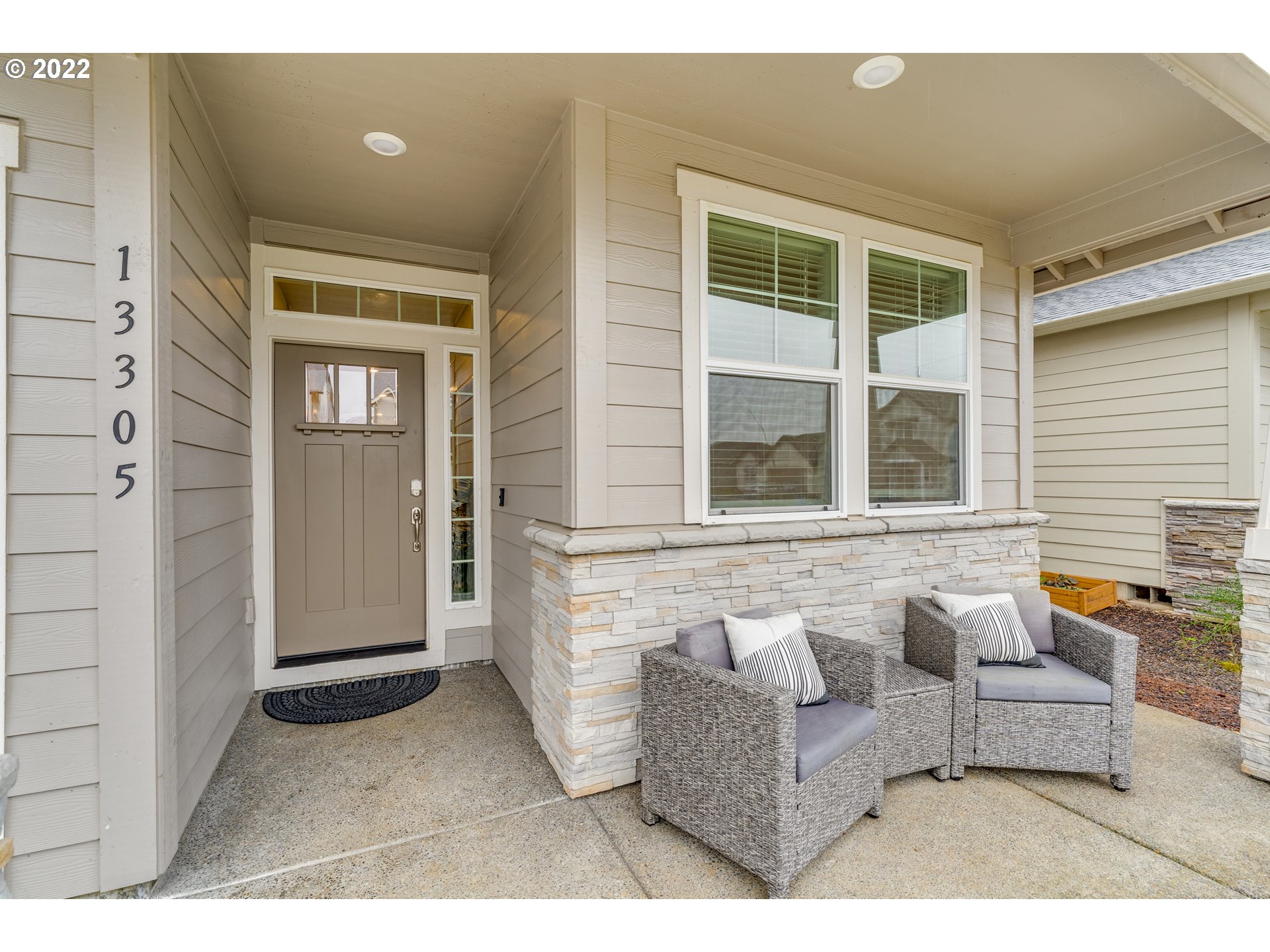13305 Northeast 114th Way Brush Prairie, WA 98606 - Photo 3 of 31 a living room with furniture and a window