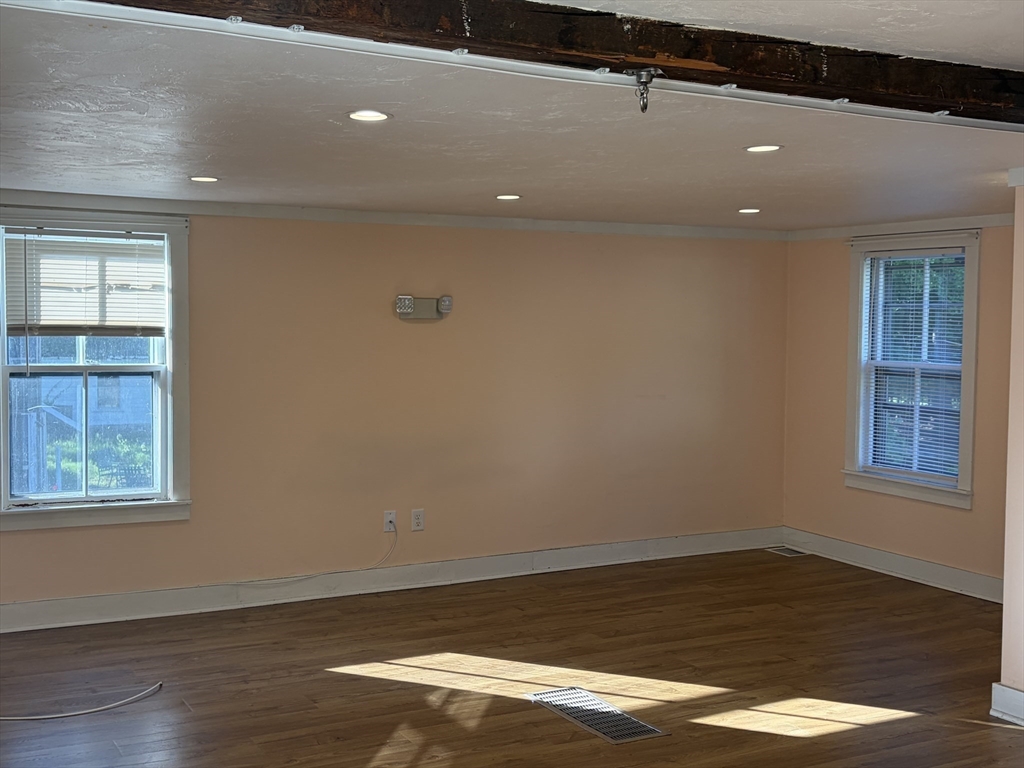 15.5 3rd Street, Unit 1 Ayer, MA 01432 - Photo 4 of 5