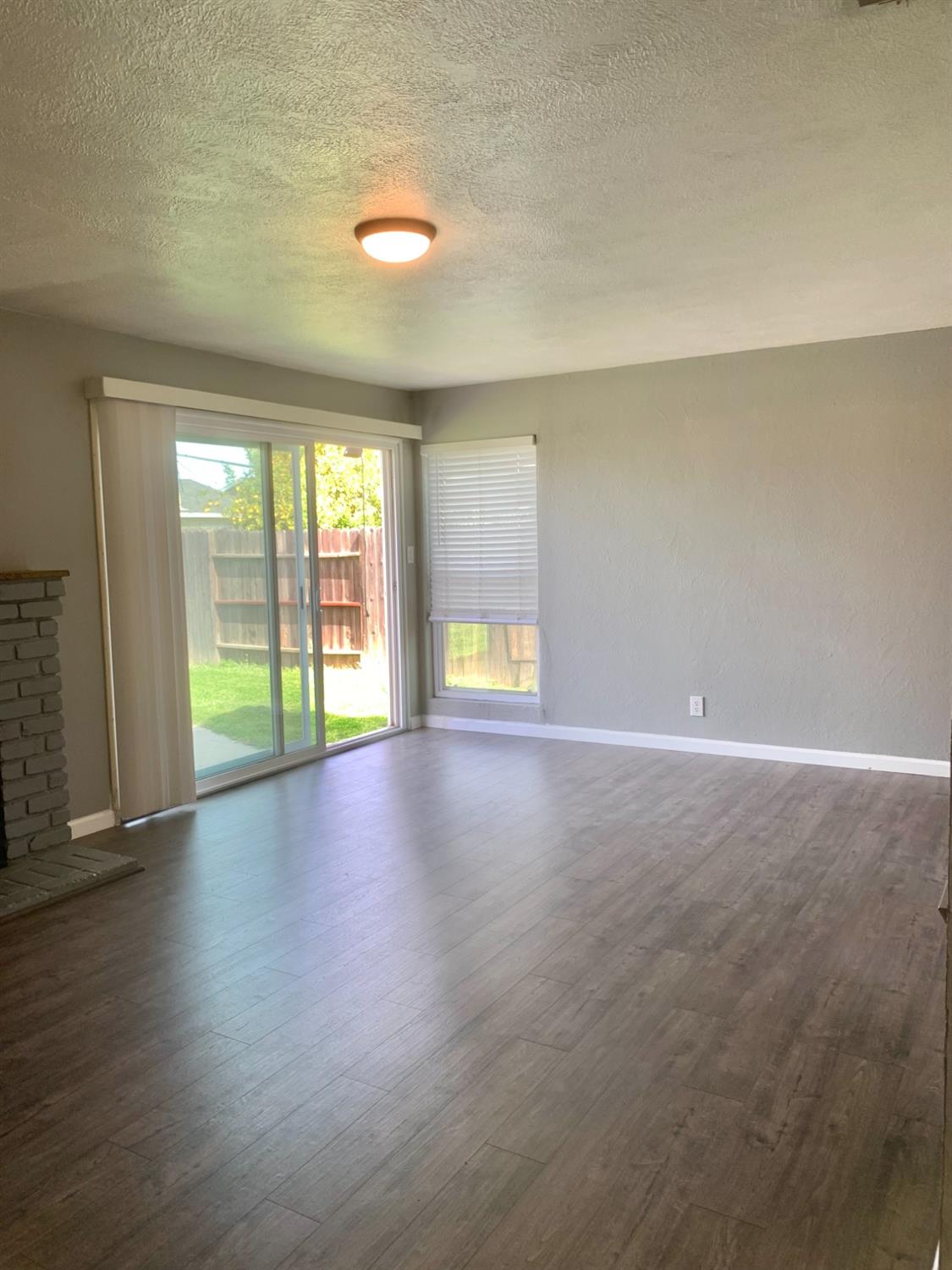 611 Rall Avenue Clovis, CA 93612 - Photo 11 of 31