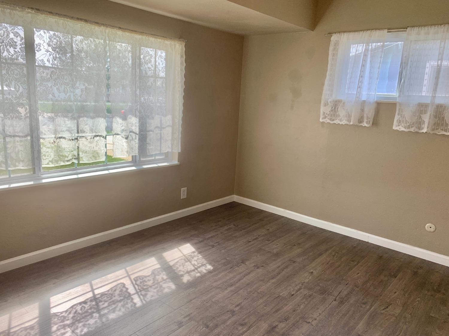 611 Rall Avenue Clovis, CA 93612 - Photo 19 of 31