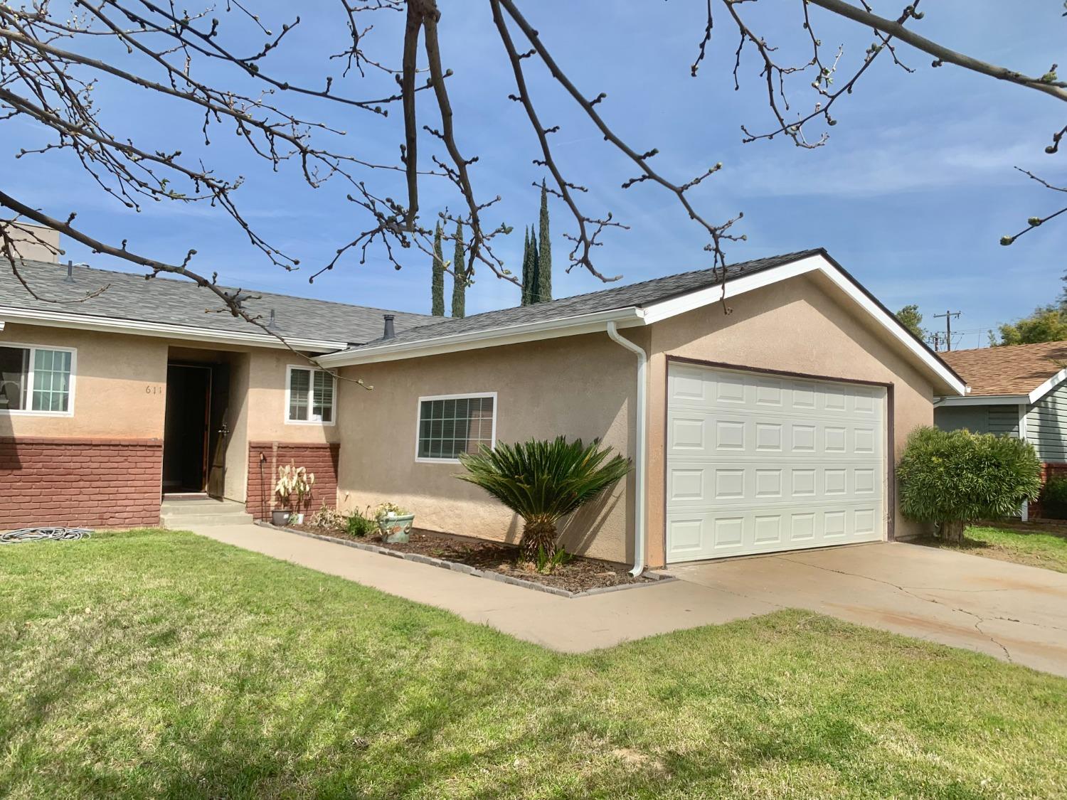 611 Rall Avenue Clovis, CA 93612 - Photo 2 of 31