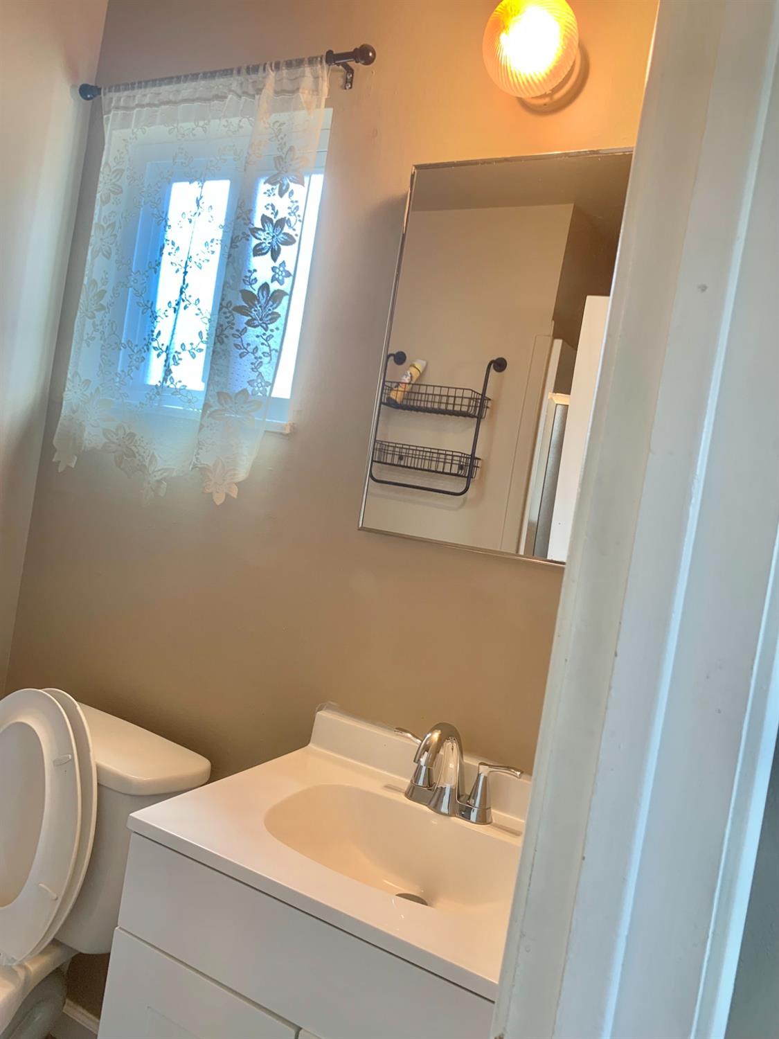 611 Rall Avenue Clovis, CA 93612 - Photo 21 of 31