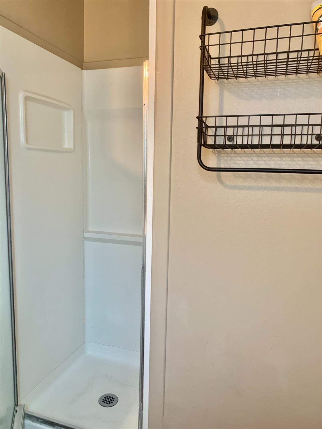 611 Rall Avenue Clovis, CA 93612 - Photo 22 of 31