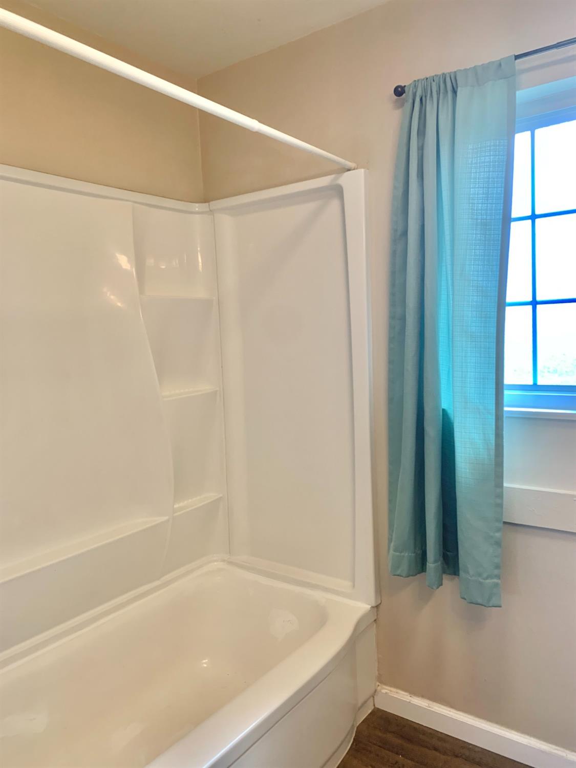 611 Rall Avenue Clovis, CA 93612 - Photo 26 of 31